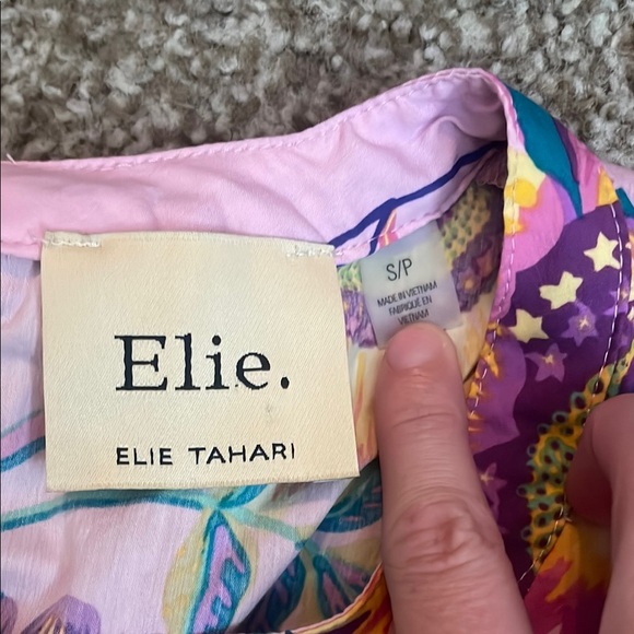 Elie Tahari Sunflower Ruffle Sleeve Blouse - Picture 2 of 6